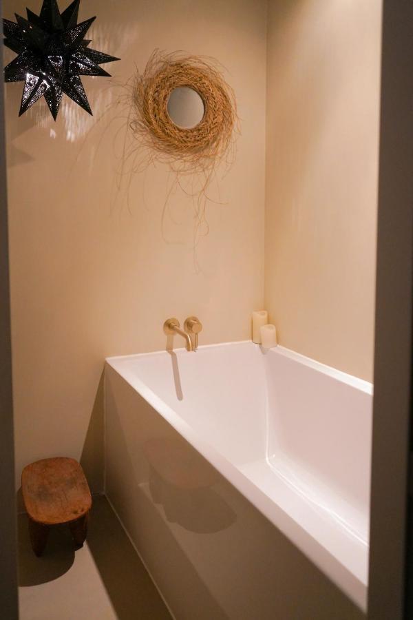 هارلم Haert Boutique Wellness Suites City Centre المظهر الخارجي الصورة
